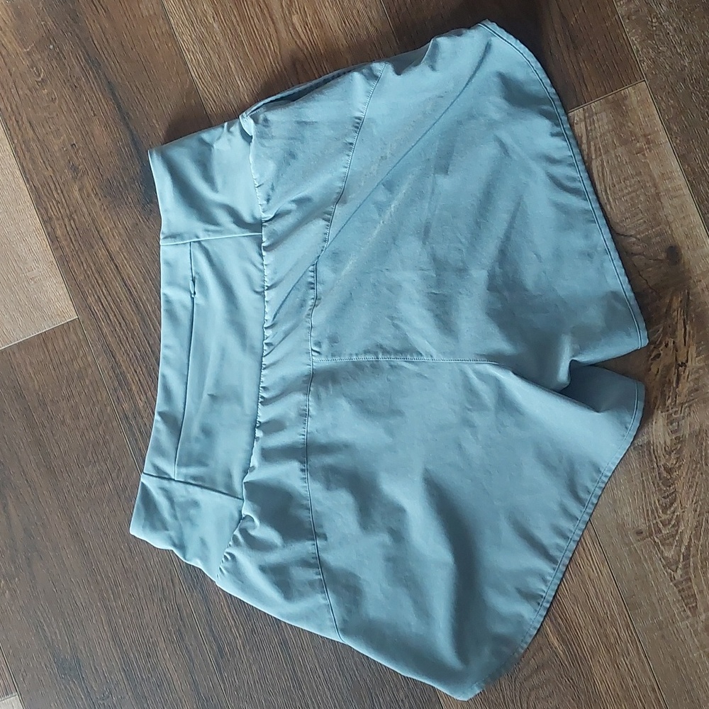 Shorts - Picture 6 of 6